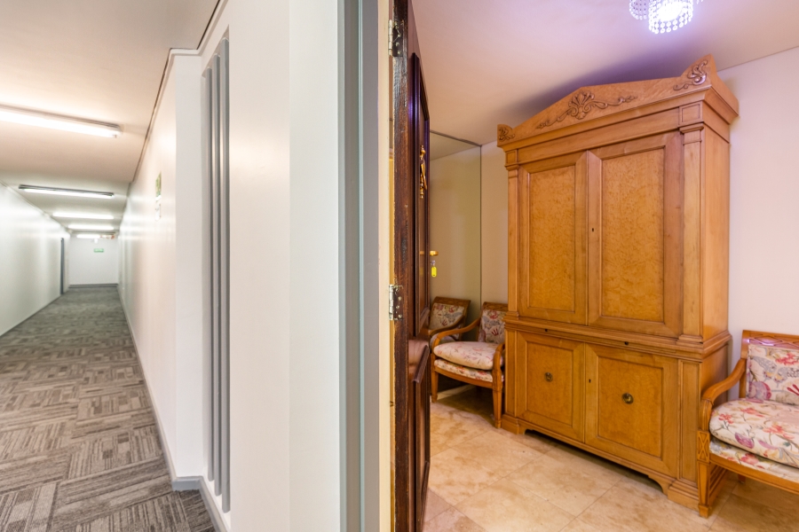 To Let 3 Bedroom Property for Rent in Sea Point Western Cape